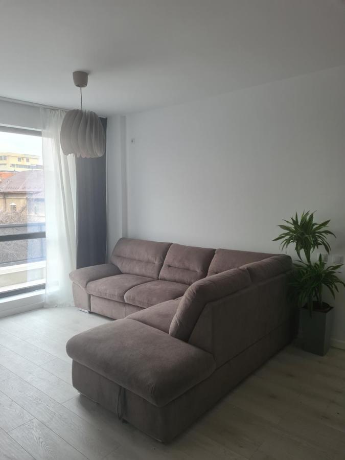 2 Superb Apartment *